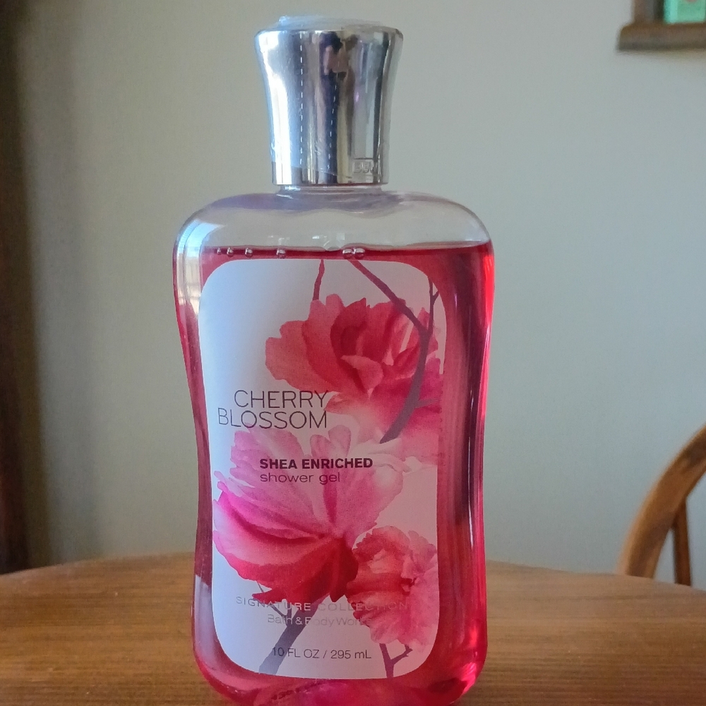 Cherry Blossom Shea Enriched Shower Gel